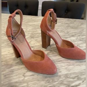 Saludos Suede Collette Heel